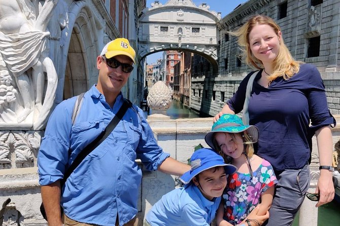 Venice Sightseeing Walking Tour for Kids and Families - Rialto Bridge and market scenes: the heart of Venice you can actually touch