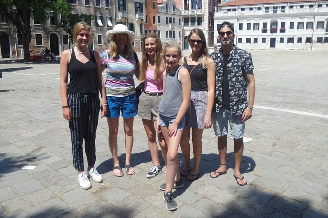 Venice Small Group Tour With Local Guide - Why this Venice walk feels different than a big tour