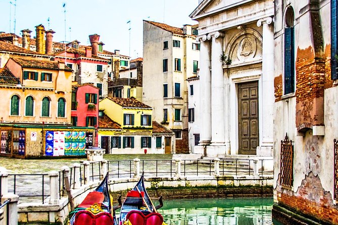 Venice Small Group Walking Tour of Most-Famous Sites &Attractions - Photo Time and Crowds: How to Get the Shots Without Losing the Story