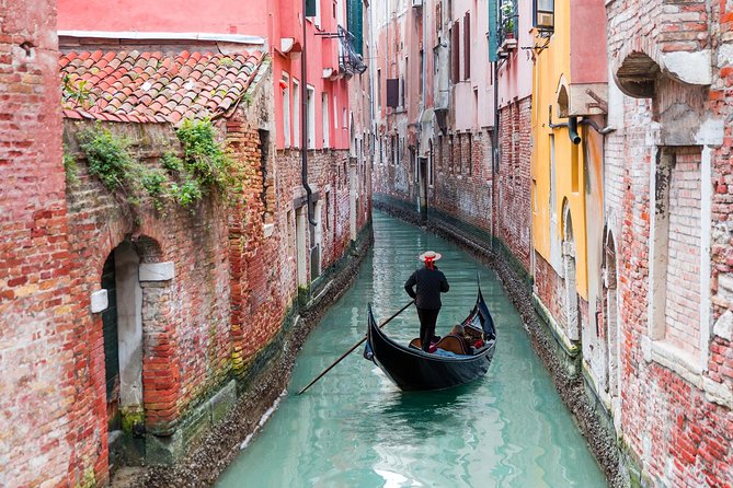 Venice Small Group Walking Tour with St. Mark's Basilica Terrace - The Bridge of Sighs walk: a route that turns lanes into a narrative