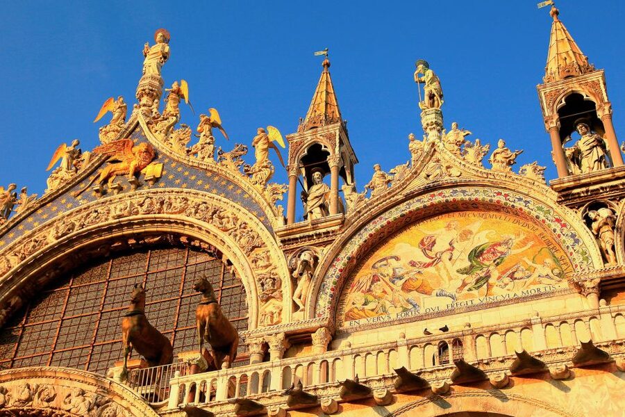 Venice: St. Mark Basilica Ticket, Audioguide+History Gallery - How the phone audio guide makes the mosaics readable (and helps you go at your pace)