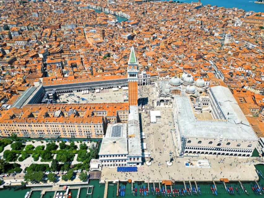 Venice: St. Mark's Basilica and Gondola Morning Tour - Gondola Bauer at 15:00: your classic ride, shared boat, no guide onboard