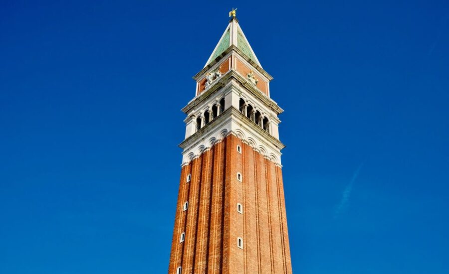 Venice: St. Mark's Basilica and Gondola Morning Tour - Finding the TURIVE meeting point near San Marco, no stress