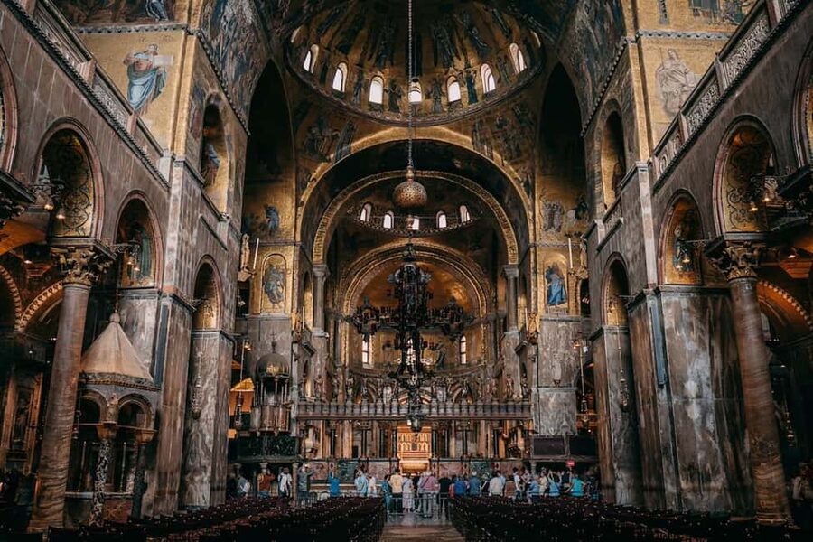 Venice: St Mark's Basilica Small-Group Tour with Terrace - Small group size: why max 16 people matters for an hour