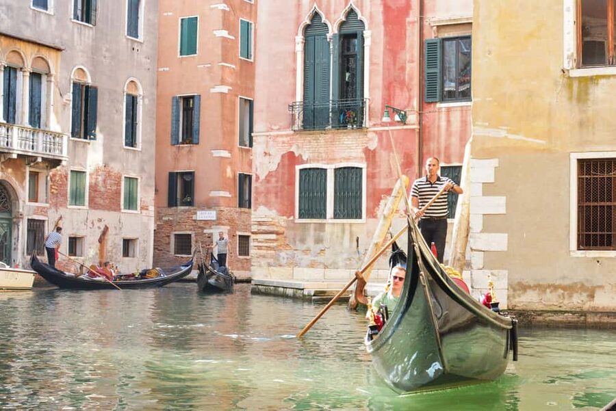 Venice: St Mark's Square & Rialto Walking Tour & Gondola - Meeting at San Marco and Getting Oriented Fast