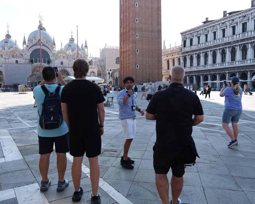 Venice: St Mark's Square & Rialto Walking Tour & Gondola - Gondola Gallery: Craft Details and a Virtual Ride Before You Float