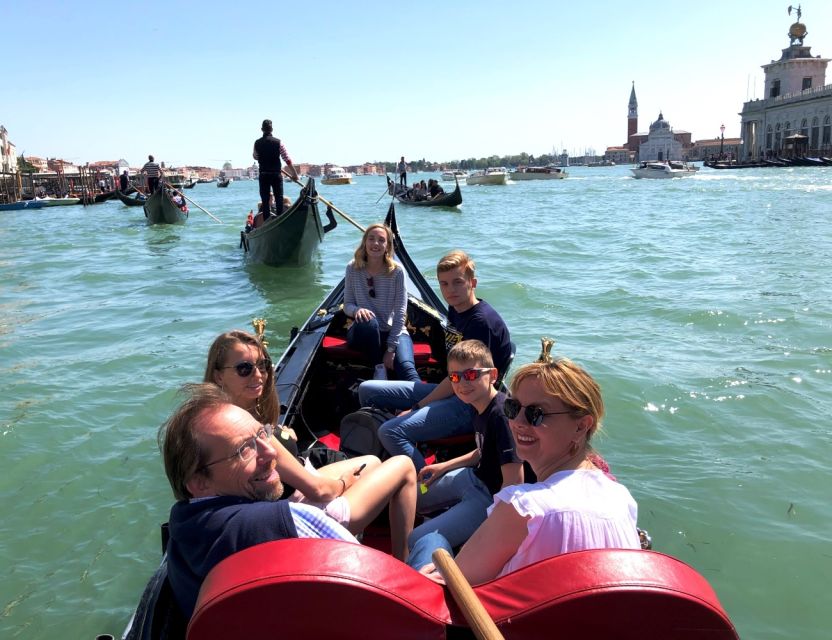 Venice: St. Mark's, Walking Tour and Gondola Combo - Where to Meet and How to Stay on Schedule