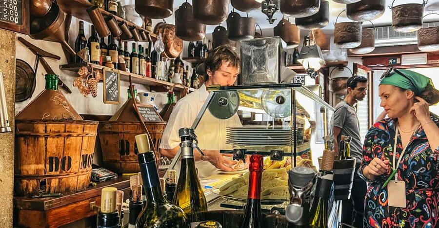 Venice: Street Food Tour with a Local Guide and Tastings - From Campo San Polo to Basilica dei Frari between bites