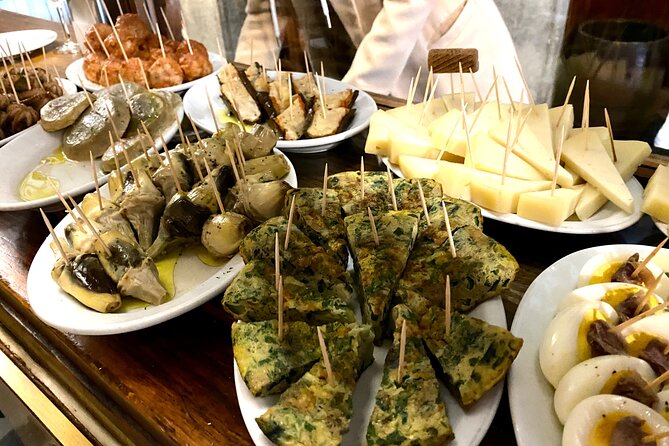 Venice Street Food Tour with Local Guide with Local Food Market Visit - Campo stops and landmark sightings you’ll actually remember
