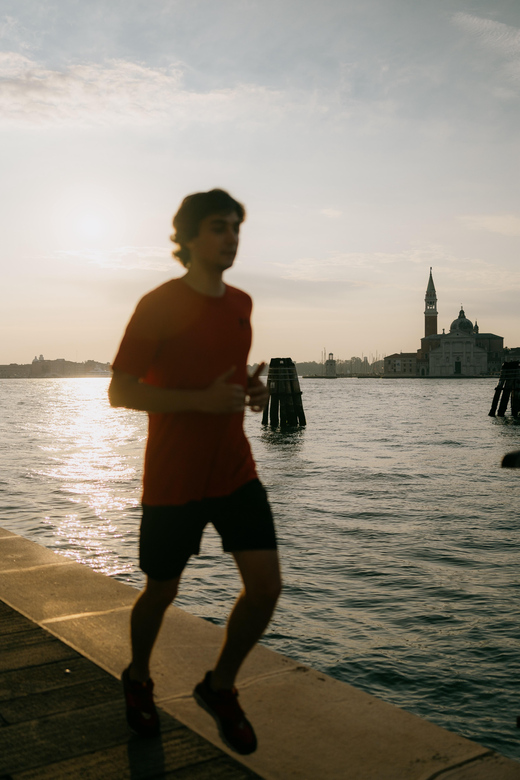 Venice Sunrise Running Experience - How Denys keeps the run comfortable and safe