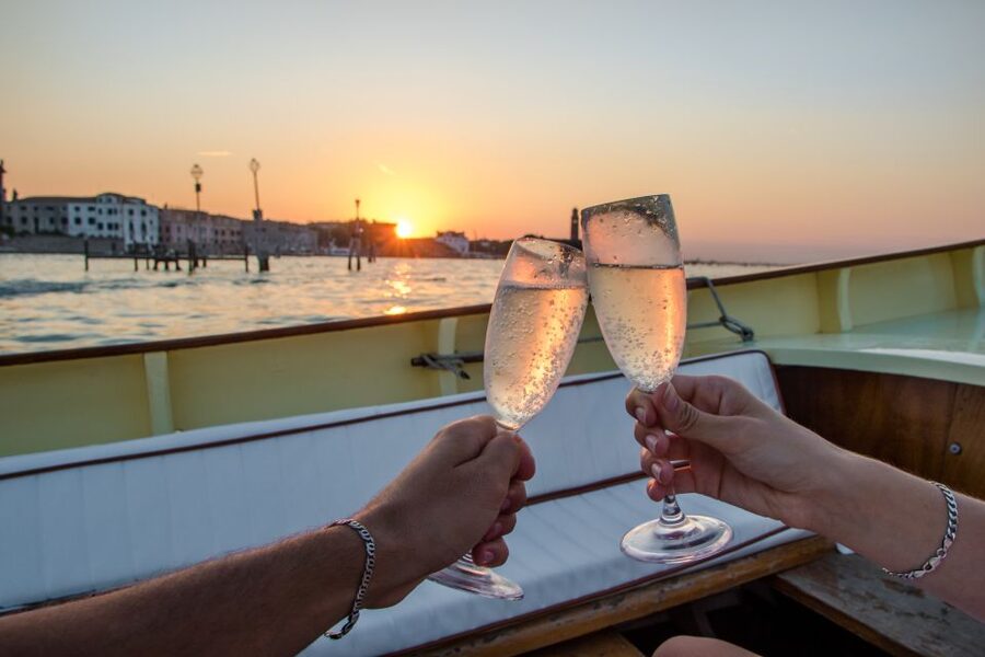 Venice: Sunset Cruise by Typical Venetian Boat - Cruising the Lido and quieter islands: San Lazzaro, San Servolo, San Clemente