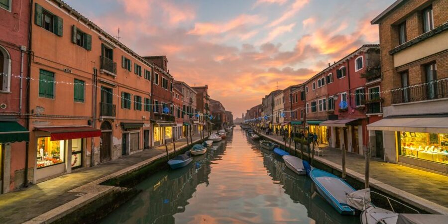 Venice: Sunset or Evening Gondola Tour - Timing, Sunset, and the Evening Light Check