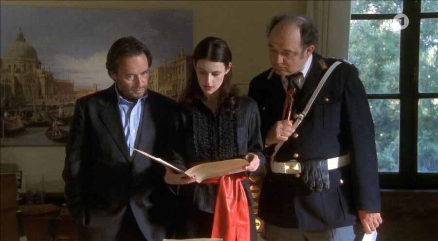 Venice: The Footsteps of Commissario Brunetti Walking Tour - Key Takeaways Before You Lace Up