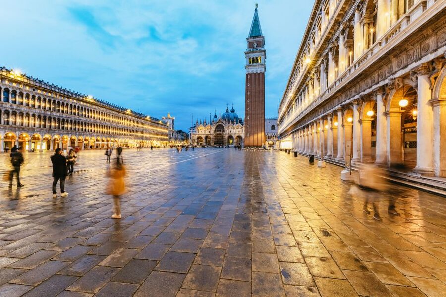 Venice: The Ghost & Legends Walking Tour - Finding the start point near Saint Mark’s