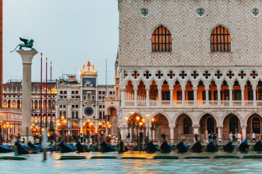 Venice: The Ghost & Legends Walking Tour - Ending in Cannaregio: longer shadows and older stories