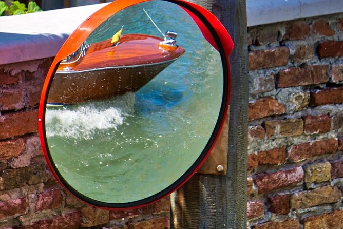 Venice Through a Local’s Eyes: Private Water Taxi & Walking Tour - Key Things You’ll Notice on This Venice Tour