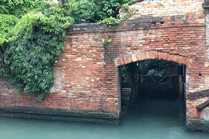 Venice Through a Local’s Eyes: Private Water Taxi & Walking Tour - Wine and Cicchetti: Why This Break Feels Like the Point