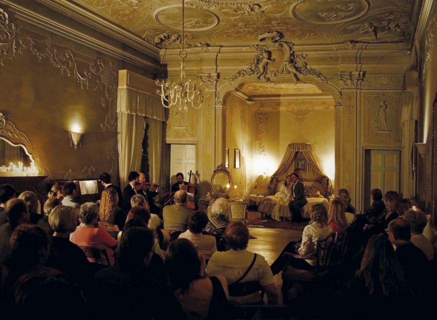 Venice: Traveling Opera in a Historic Palace on Grand Canal - Opera in Venice, but the palace is part of the show