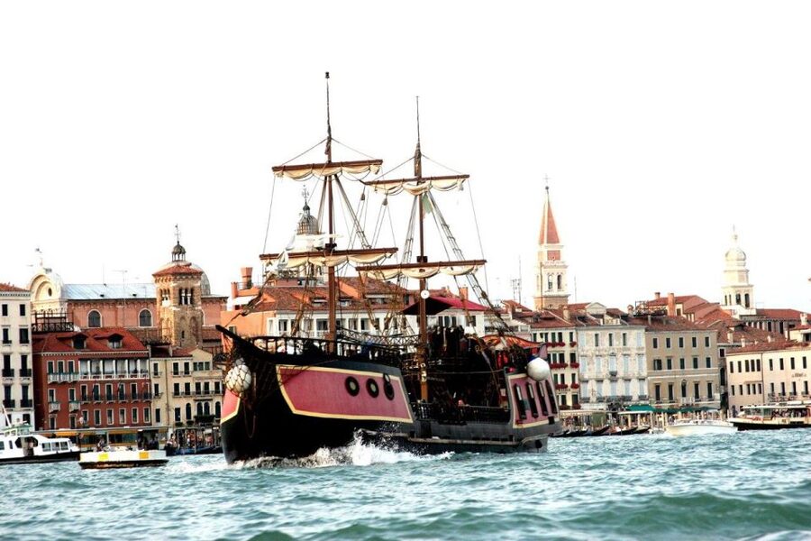 Venice: Venetian Lagoon Tour and Galleon Dinner - Price and Value: What $124.61 Buys You in Real Venice Time