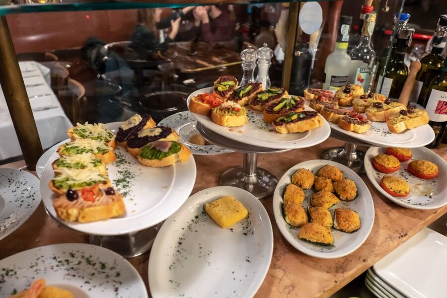 Venice: Venetian Style Carnival Pub Crawl - Venice With a Drink in Hand: What This Pub Crawl Really Is