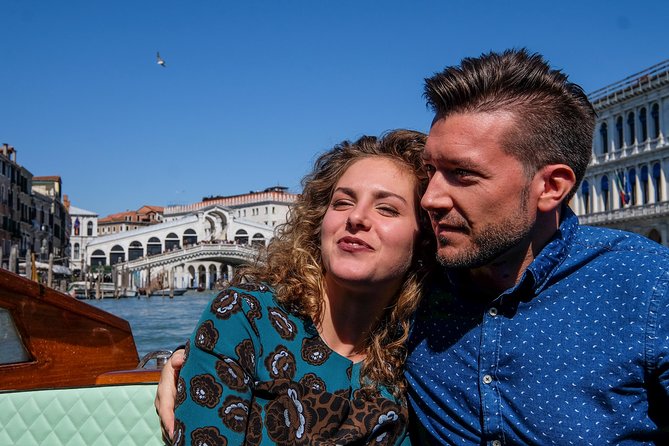Venice VIP Photo Session in Venice - Meeting at Osteria Bancogiro by Rialto: Simple Start, Real Location