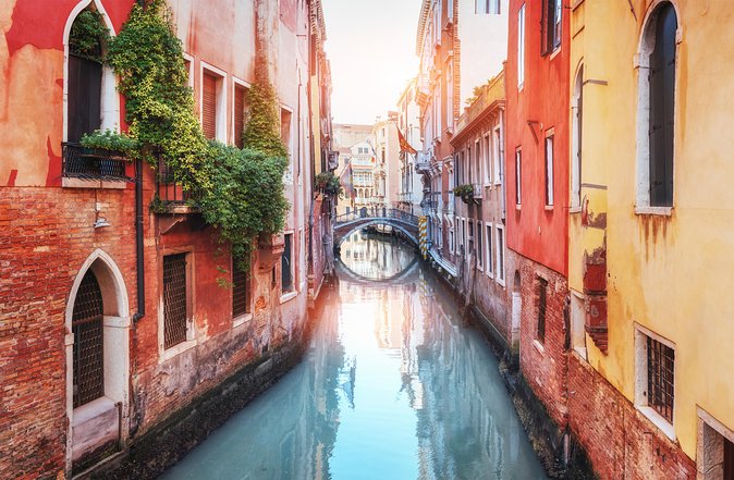 Venice Walking Tour and Gondola Ride - Starting at St Mark’s Square: Where You Need to Be, and When