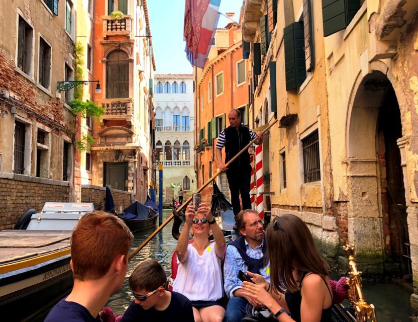 Venice Walking Tour and Gondola Ride Combo - Where You Meet in Venice (and What to Watch For)