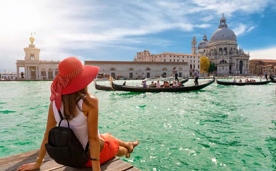 Venice: Walking Tour and Shared Gondola Ride - Then the back streets: 1.5 hours of Venice walking with real stories