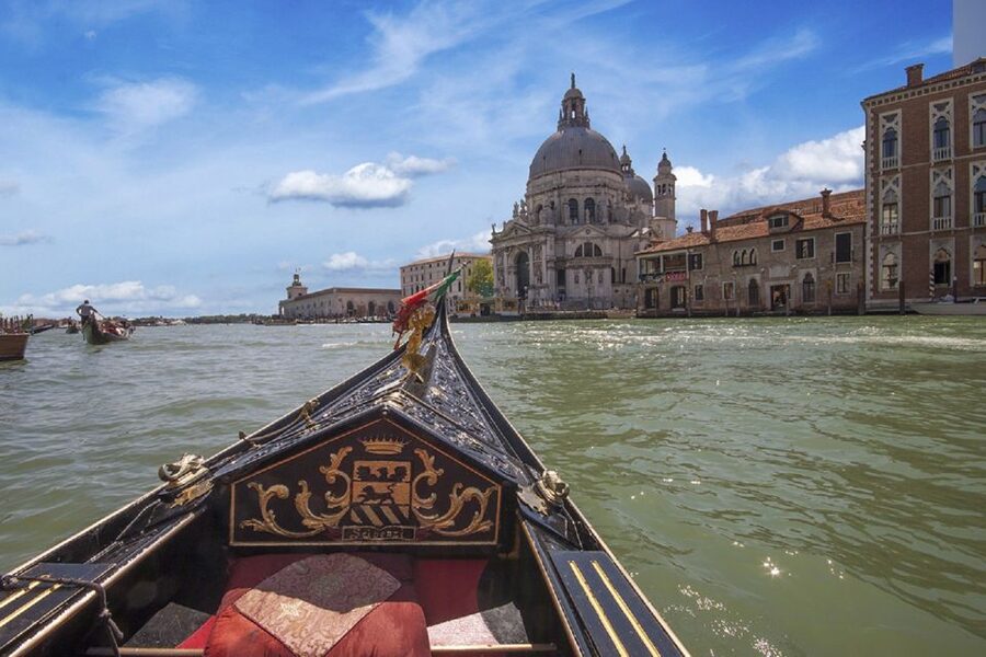 Venice: Walking Tour & Gondola Ride - Campo Santa Maria Formosa: SS. Giovanni e Paolo and a breather from the big square