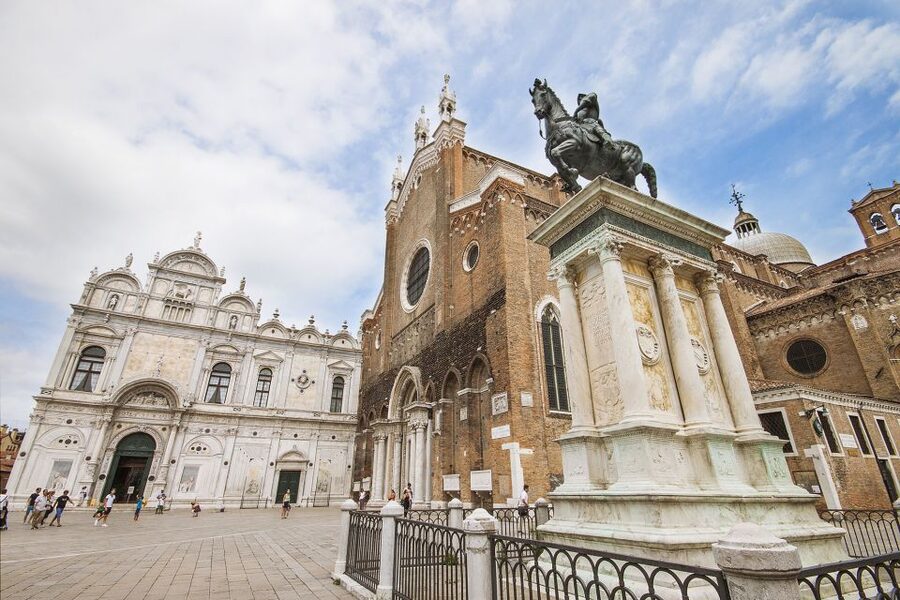 Venice: Walking Tour & Gondola Ride - Where to meet in Venice without losing your mind