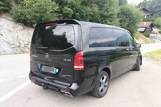 Venice (water taxi) to Venice Airport (VCE) - Departure Transfer - The handoff near Piazzale Roma, and what can change mid-trip
