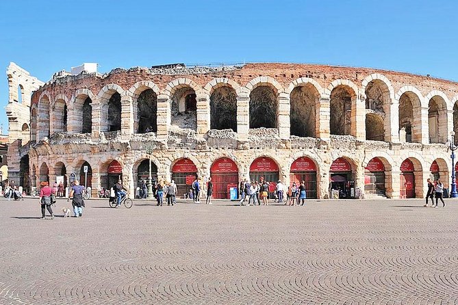 Verona City Sightseeing Walking Tour of Must-See Sites with Local Guide - A 2-hour Verona highlights walk that keeps you moving