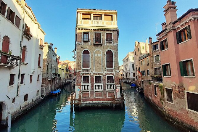 Walking Tour and Enchanting Gondola Journey in Venice - Grand Canal gondola time, with someone else handling the steering