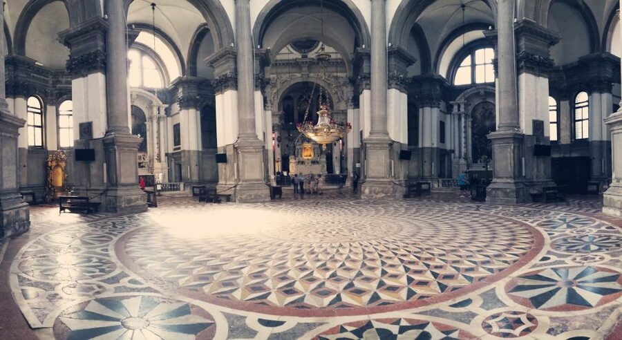 Walking Tour to Uncover the Hidden Venice - Price and value: what $51 buys you in 90 minutes